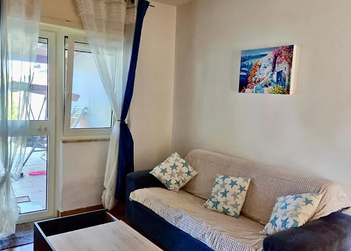 Casa Mayla * مانفريدونيا